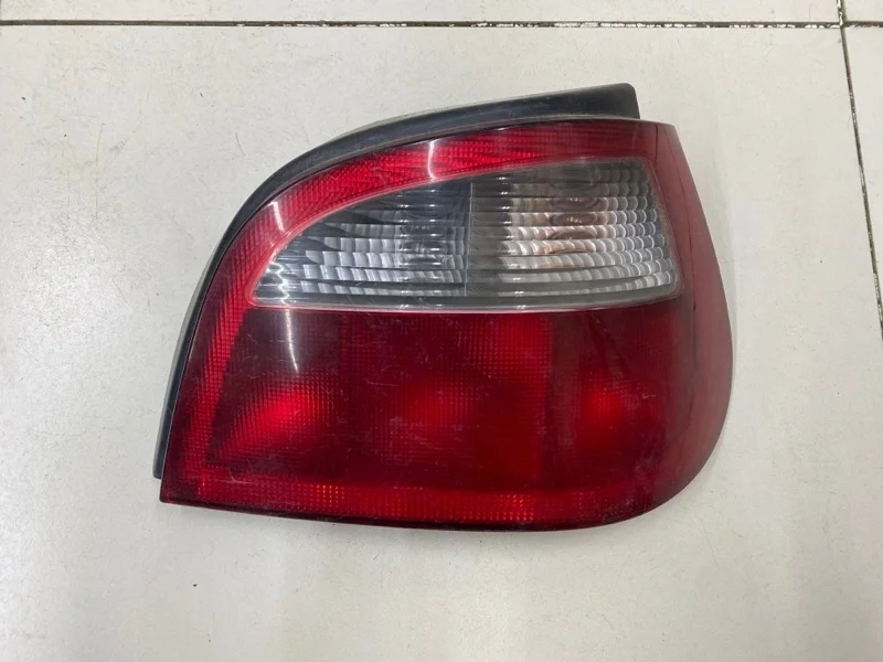 Фонарь задний правый Renault Megane 1 BA ХЭТЧБЕК