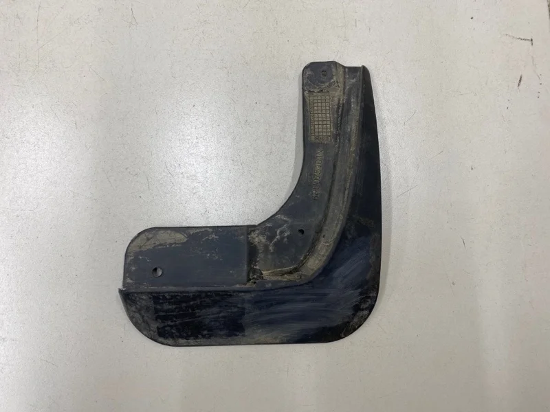 Брызговик задний правый Volkswagen Polo 6