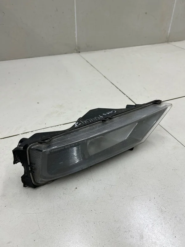 Фара противотуманная правая Volkswagen Tiguan 2