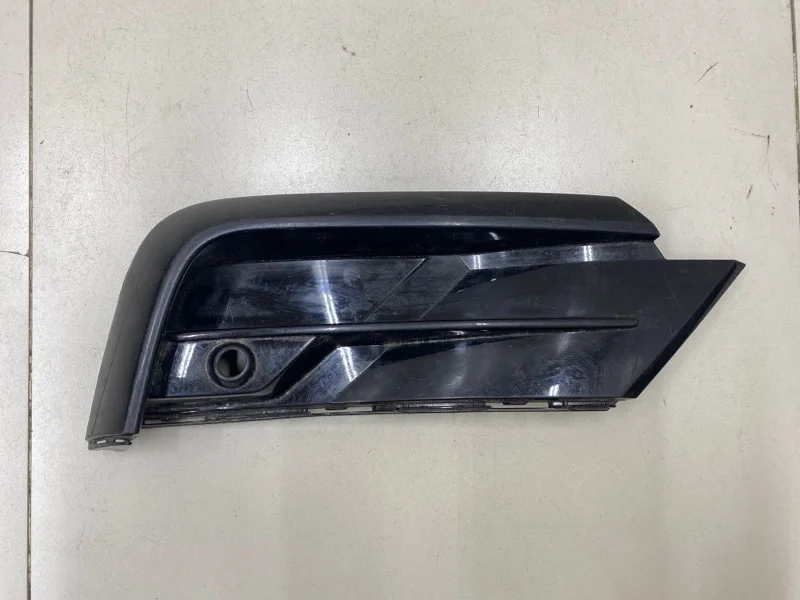 Решетка в бампер правая Volkswagen Tiguan 2