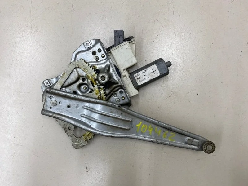 Стеклоподъемник элект. задний правый Toyota