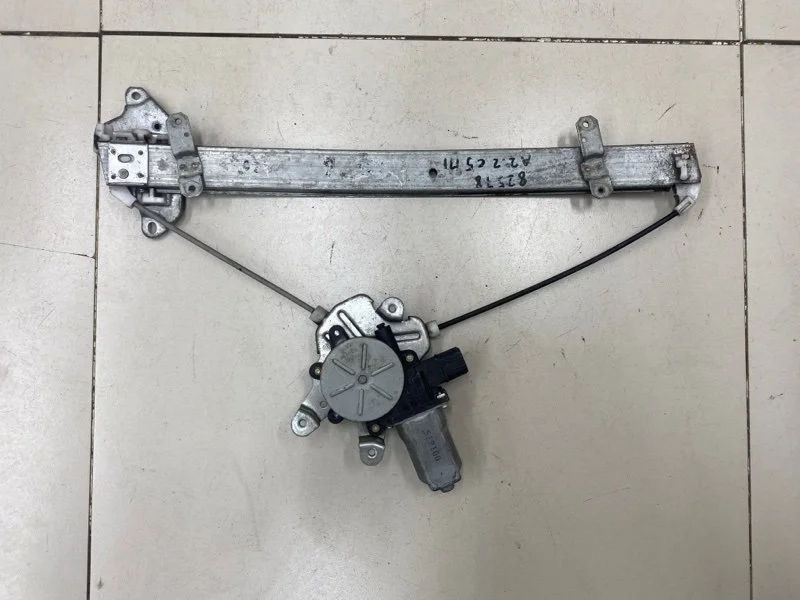 Стеклоподъемник электрический передний правый