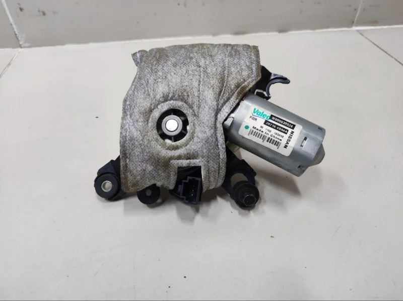 Моторчик стеклоочистителя задний Nissan X-Trail