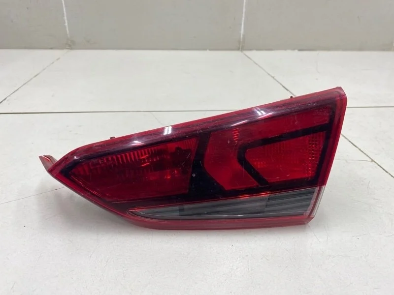 Фонарь внутренний задний правый Hyundai Solaris 2