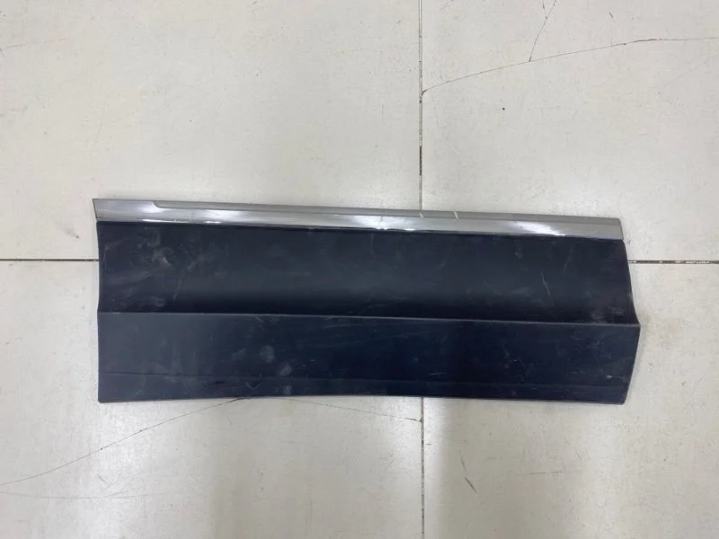 Молдинг двери задний правый Volkswagen Tiguan 2