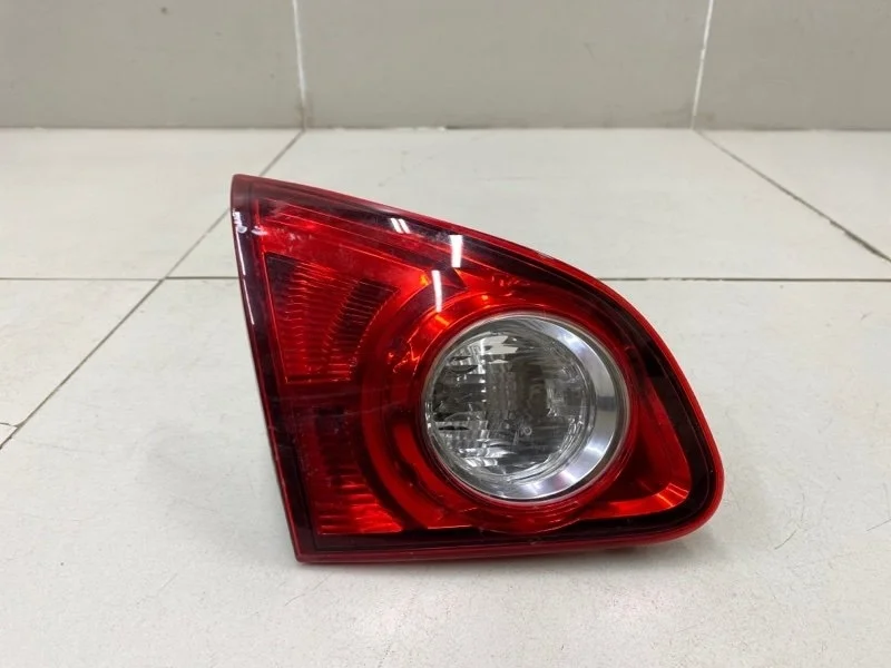 Фонарь внутренний задний левый Nissan Qashqai J10