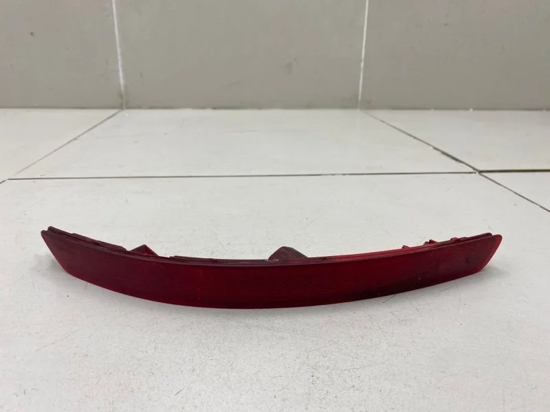 Отражатель в бампер задний левый Kia Rio 3 QB