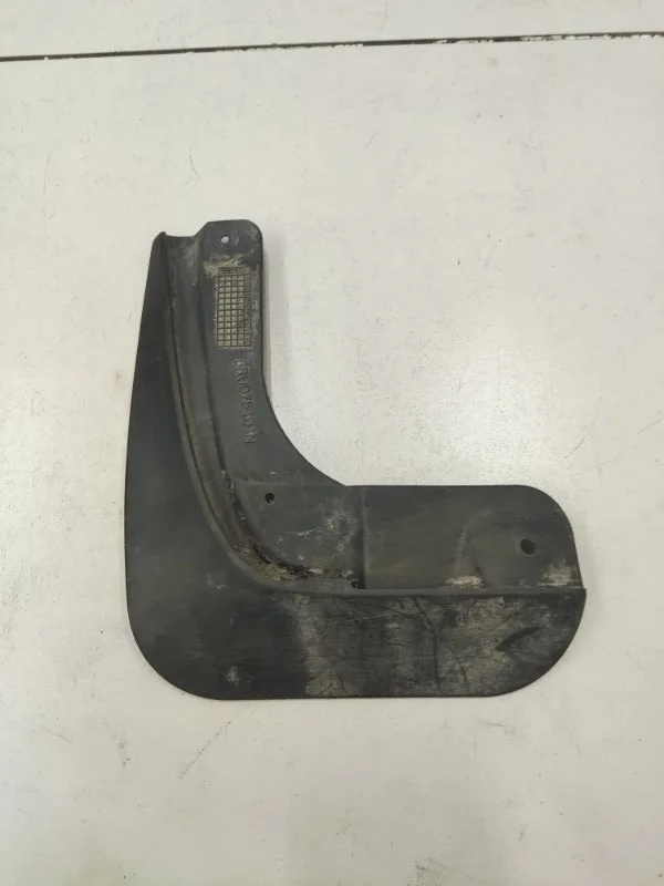 Брызговик задний левый Volkswagen Polo 6