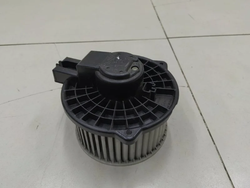 Моторчик отопителя Mazda CX-7 ER3P L3VDT 2.3