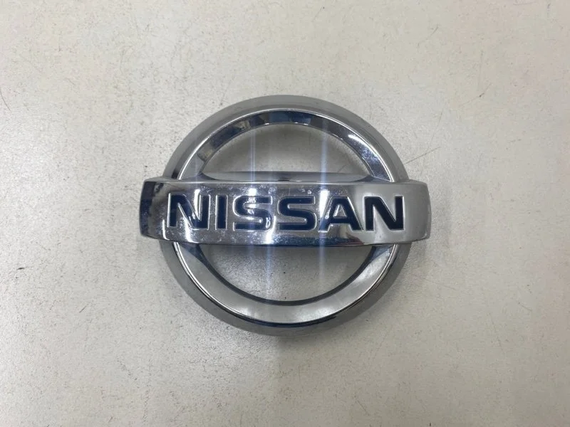Эмблема на решетку радиатора Nissan Almera 3 G15
