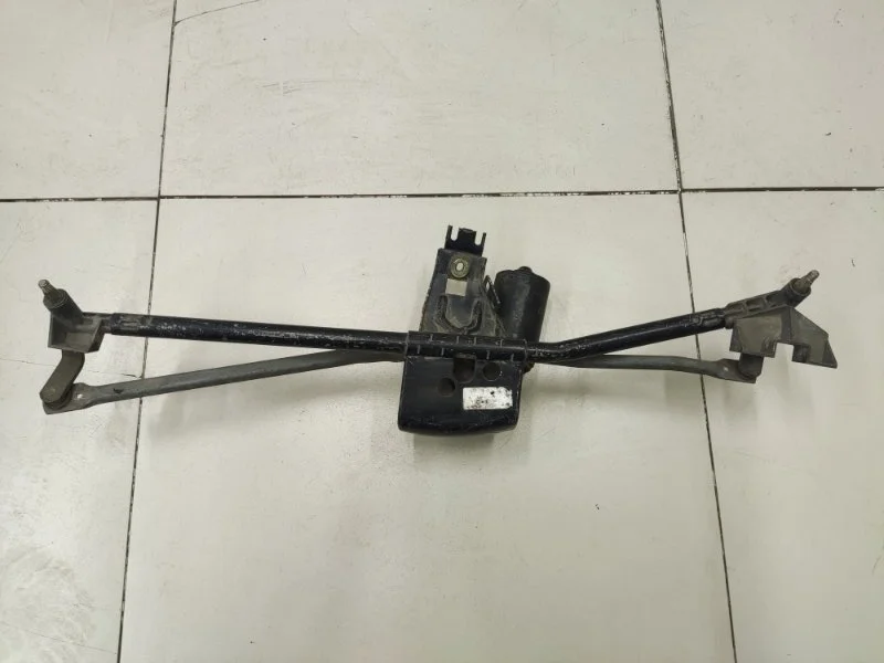 Трапеция стеклоочистителей Audi A6 C4