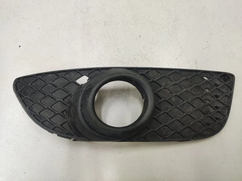 Решетка в бампер правая Mitsubishi Lancer 10