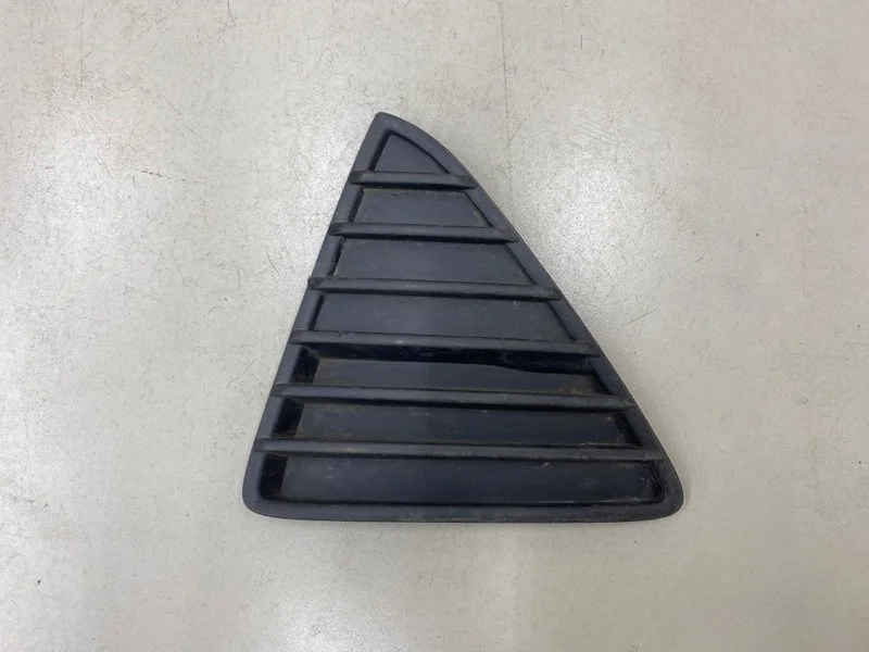 Решетка в бампер левая Ford Focus 3