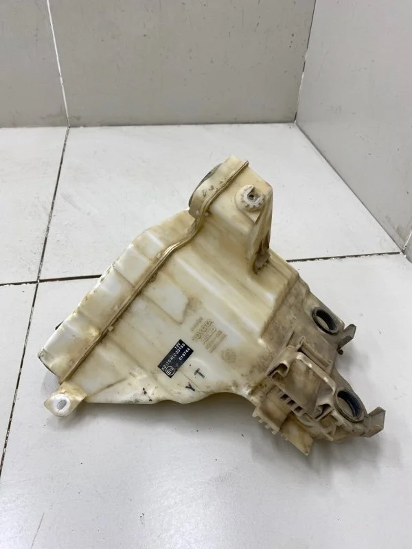 Бачок омывателя Toyota Land Cruiser Prado 150