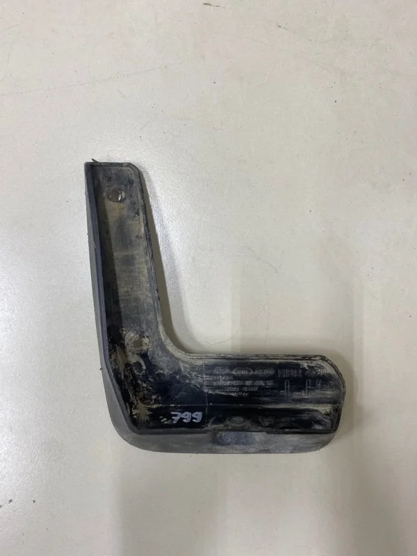 Брызговик задний левый Hyundai Solaris 1 RB СЕДАН