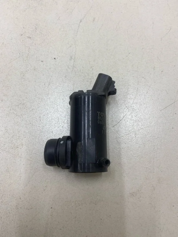 Насос омывателя лобового стекла Toyota Corolla