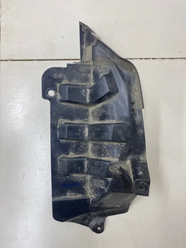 Пыльник бампера задний левый Nissan Qashqai+2 JJ10