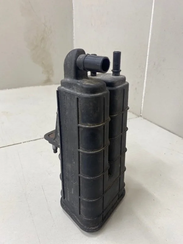 Абсорбер (фильтр угольный) Renault Sandero Stepway