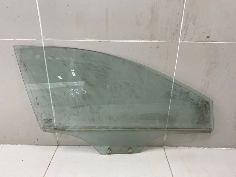 Стекло двери переднее правое Hyundai Solaris 1