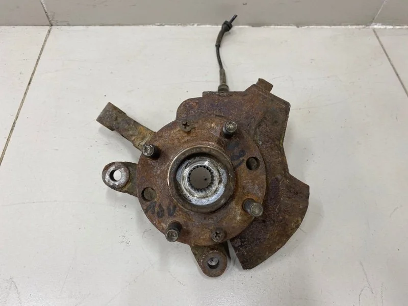 Кулак поворотный передний левый Chevrolet Aveo