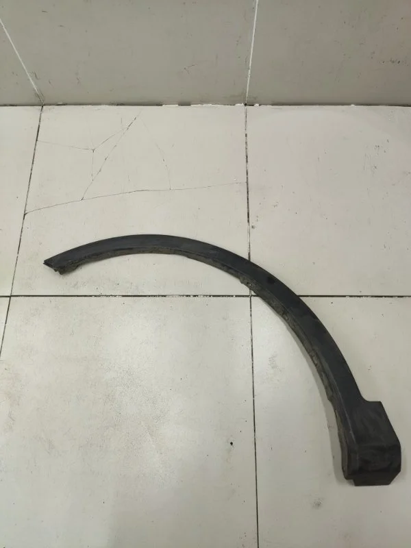 Накладка на крыло передняя левая Toyota RAV4 CA40