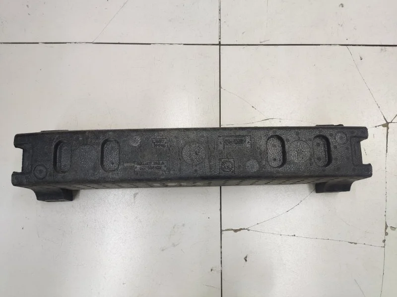 Наполнитель бампера передний Skoda Rapid 1