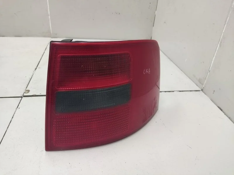 Фонарь задний правый Audi A6 C5
