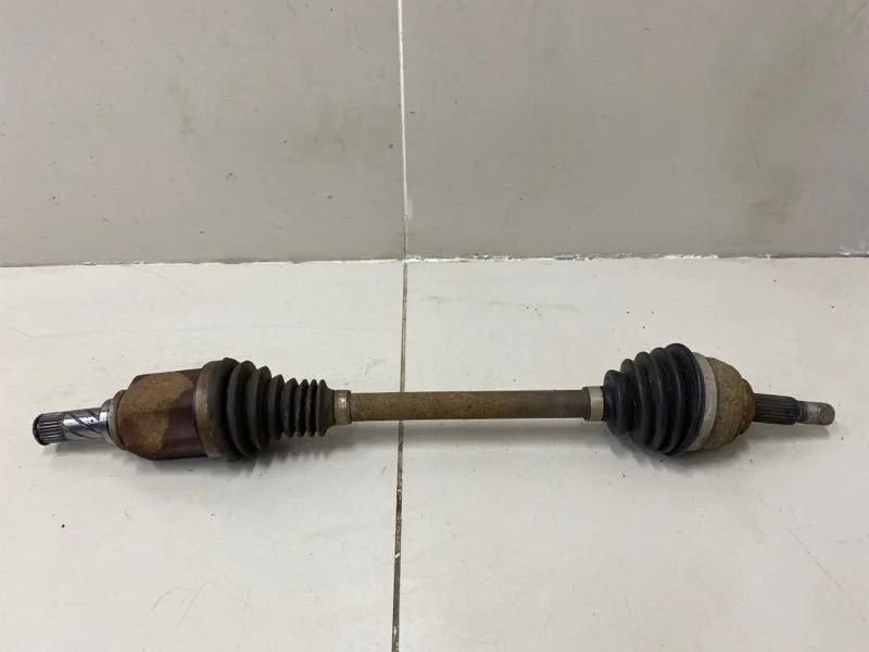 Полуось (привод) передний левый Renault Sandero