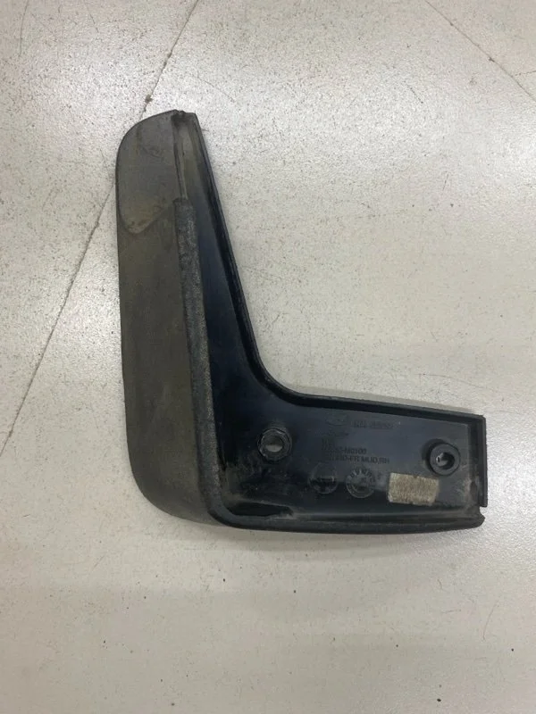 Брызговик передний правый Hyundai Creta 1 GS