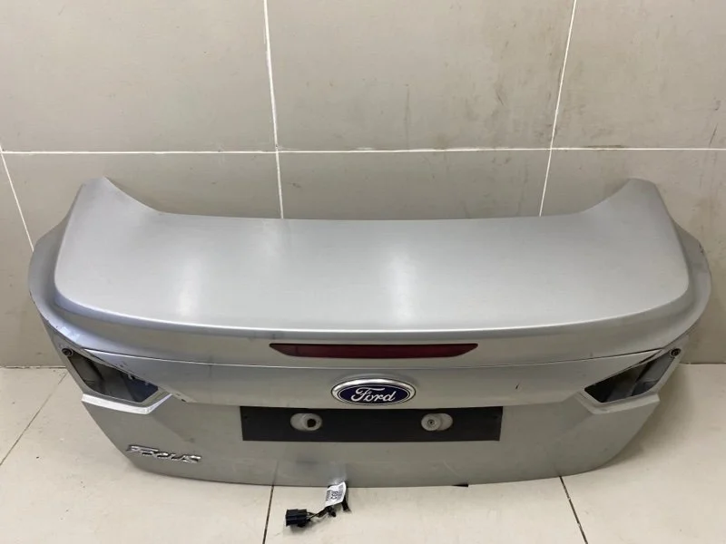 Крышка багажника Ford Focus 3 СЕДАН PNDA 1.6