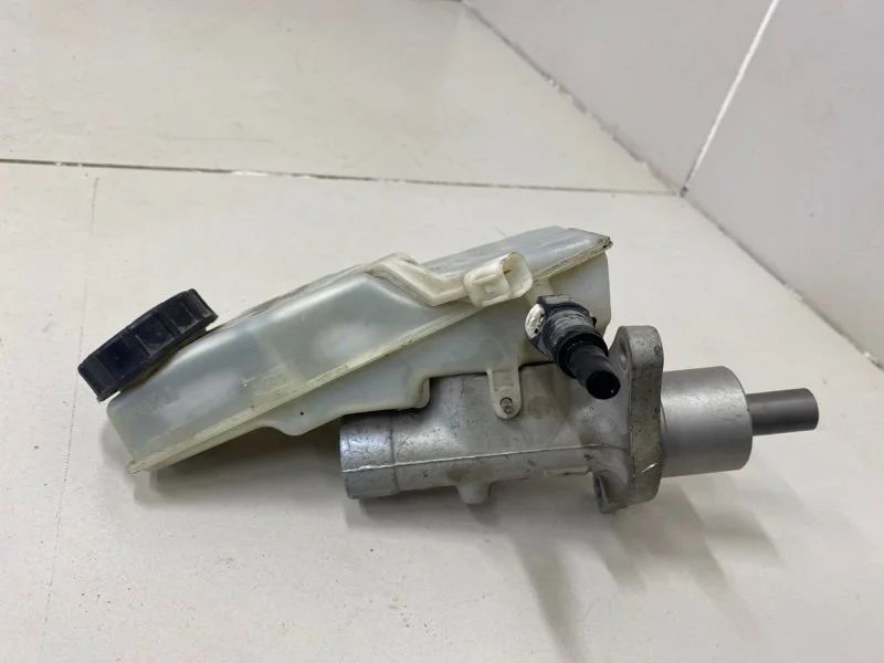 Цилиндр тормозной главный Ford Focus 2 СЕДАН HXDB