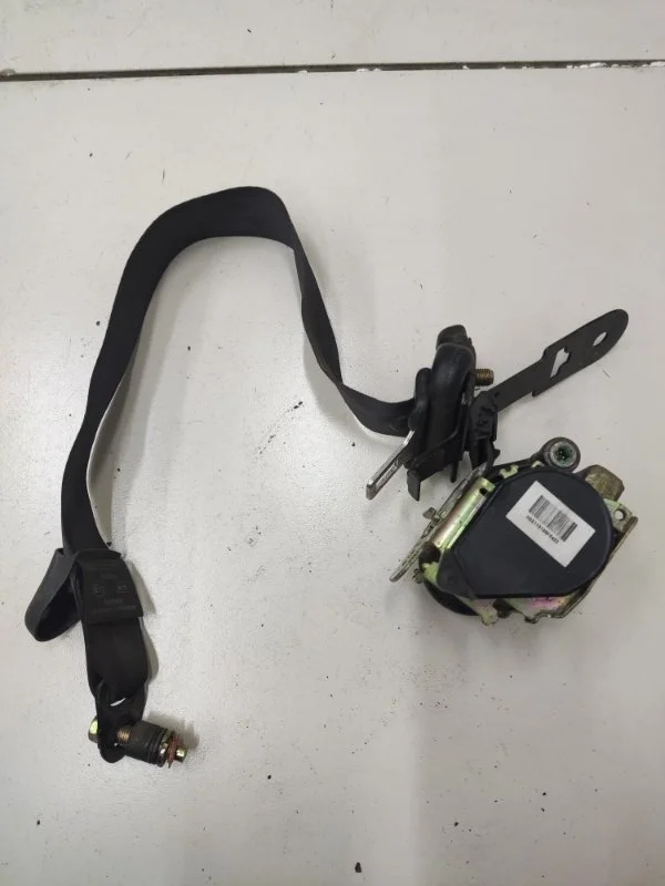 Ремень безопасности с пиропатроном передний правый