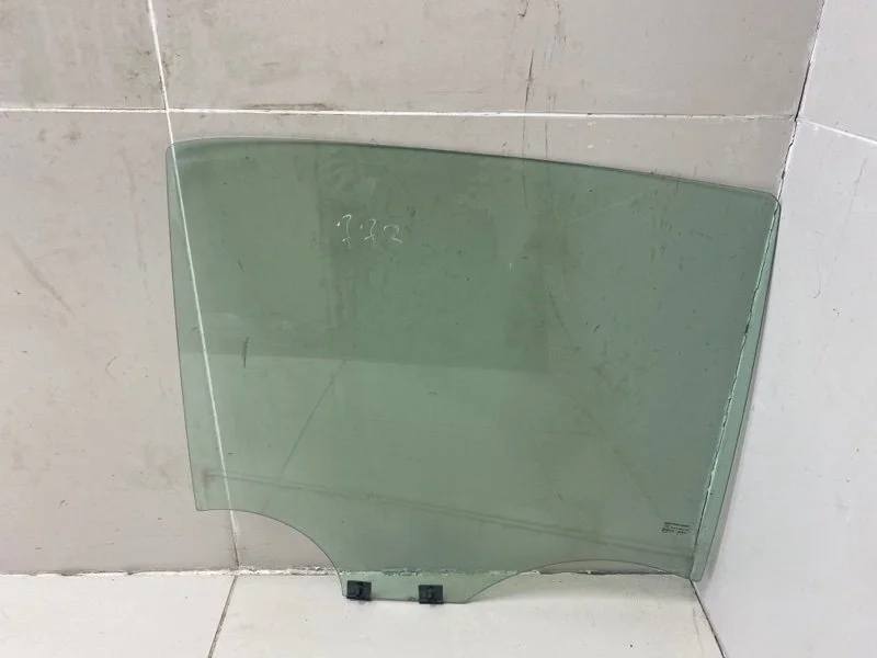 Стекло двери заднее правое Renault Logan 2 СЕДАН