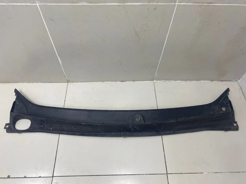 Решетка стеклоочистителей (планка под лобовое