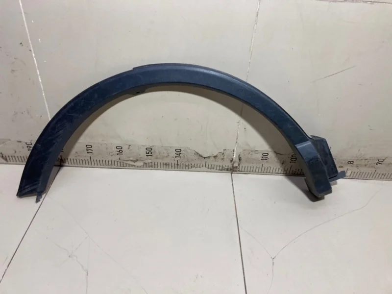 Накладка на крыло передняя левая Toyota RAV4 CA40