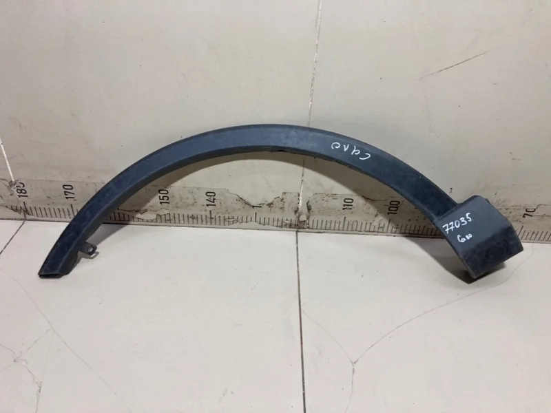 Накладка на крыло передняя левая Toyota RAV4 CA40