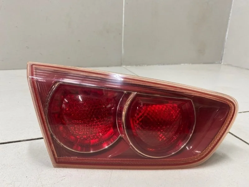 Фонарь внутренний левый Mitsubishi Lancer 10 CY1A