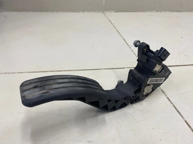 Педаль газа Renault Megane 3 ХЭТЧБЕК (5ДВ) K9K