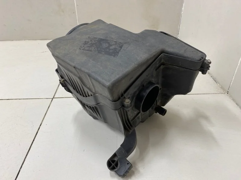 Корпус воздушного фильтра Ford Focus 2 СЕДАН 1.4