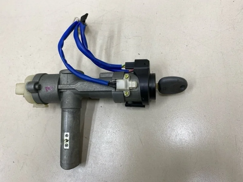 Замок зажигания Kia Sorento 1 BL D4CB 2.5 ДИЗЕЛЬ