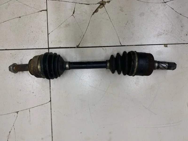 Полуось (привод) передний левый Kia Sorento 1 BL