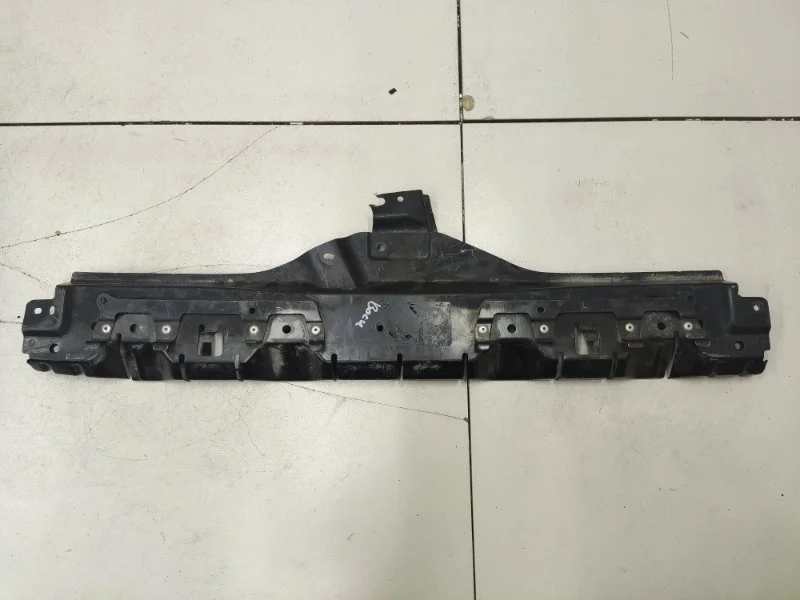 Кронштейн бампера передний Toyota Land Cruiser