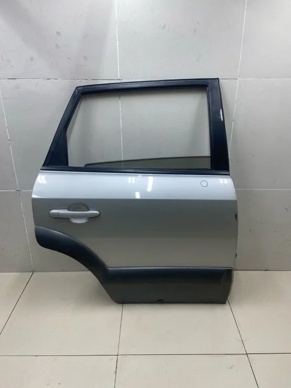 Дверь задняя правая Hyundai Tucson 1 JM D4EA 2.0