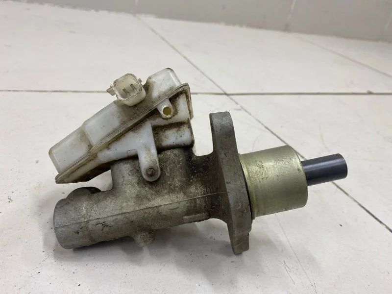 Цилиндр тормозной главный Ford Focus 2 ХЭТЧБЕК