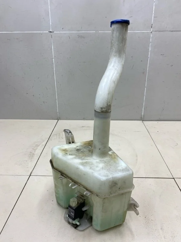 Бачок омывателя лобового стекла Hyundai Tucson 1