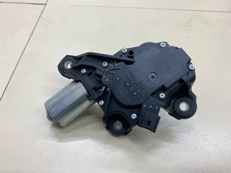 Моторчик стеклоочистителя задний Nissan Qashqai+2