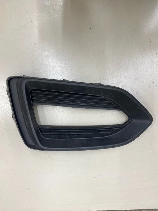 Рамка противотуманной фары передняя левая Hyundai