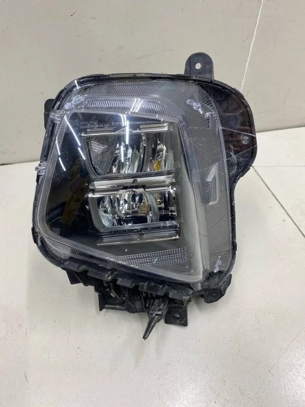 Фара левая Hyundai Tucson 4 NX4