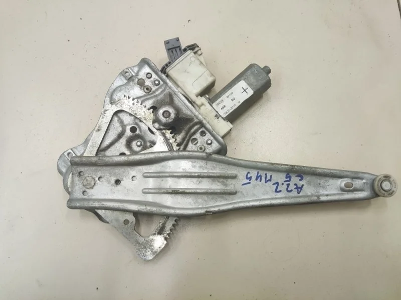 Стеклоподъемник элект. задний правый Toyota