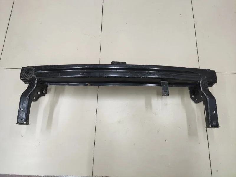 Усилитель бампера передний Volkswagen Polo 6